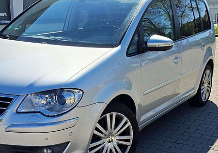 VW Touran Volkswagen Benzin