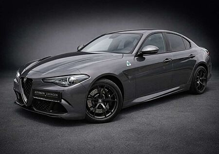 Alfa Romeo Giulia Quadrifoglio SPORTABGAS*ACC*CARBON*D.N.A.