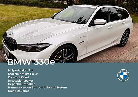 BMW 330e 330 Touring M Sport ACC/AHK/HUD/HK/Pano/LED