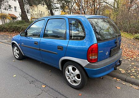 Opel Corsa 1.2 Automatik