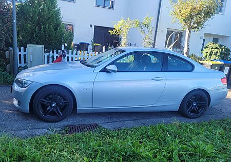 BMW 320i 320 Coupe