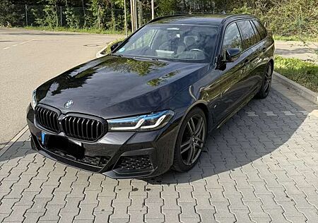BMW 530 530d xDrive Touring Aut. M Sport Edition