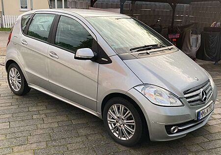 Mercedes-Benz A 180 Autotronic Elegance
