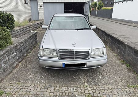 Mercedes-Benz C 180 Elegance