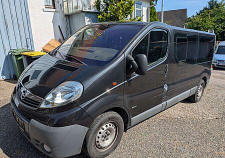Opel Vivaro 2.5 CDTI L2H1