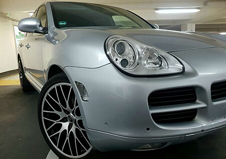 Porsche Cayenne S GTS Sound NEUER MOTOR LPG Prins