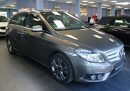 Mercedes-Benz B 180 BlueEFFICIENCY - Panorama -
