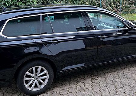 VW Passat Variant Volkswagen 2.0 TDI SCR DSG Comfortline
