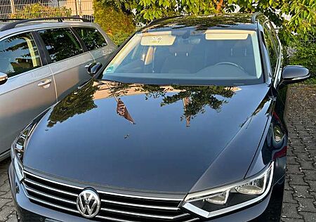 VW Passat Variant Volkswagen 2.0 TDI DSG Comfortline