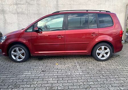 VW Touran Volkswagen 1.6 TDI DPF BlueMotion Comfortline