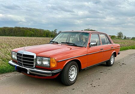 Mercedes-Benz 200
