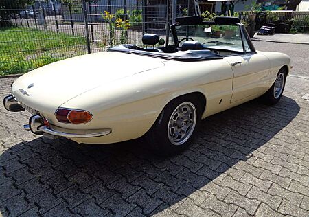 Alfa Romeo Spider 1750 Rundheck, Motor 8Tkm, einmaliger Sammlerzust