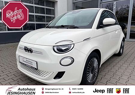 Fiat 500E Digitales Cockpit Apple CarPlay Android Auto Klima