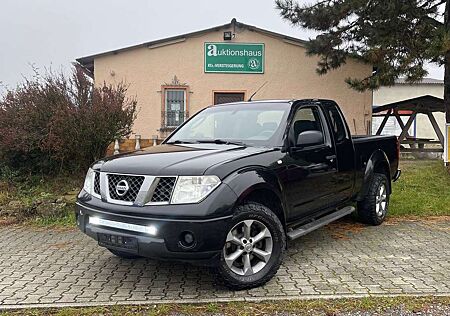 Nissan Navara King Cab SE 4X4 - Luftfederung , LED, TÜV 11/25