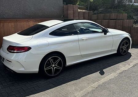 Mercedes-Benz C 300 Coupe 9G-TRONIC AMG Line