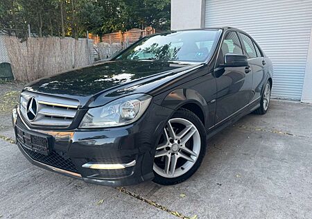 Mercedes-Benz C 180 CGI BlueEfficiency Amg Paket