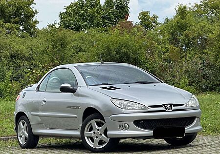 Peugeot 206 CC 110 Platinum guter Zustand