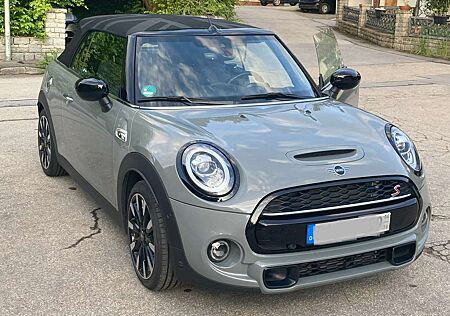 Mini Cooper S Cabrio 1.Hand, nur Sommer, Garantie, Scheckh.,Vollausst..
