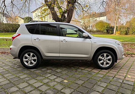 Toyota RAV 4 2,2-l-D-4D 4x4 Life Euro5! Automatik!