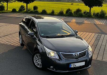 Toyota Avensis Combi 1.8 Executive