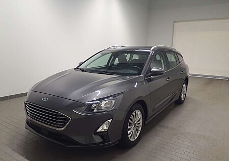 Ford Focus Turnier Titanium NAV LED TEMP APPLINK PDC WINTER