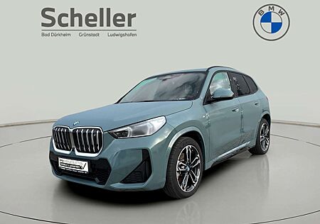 BMW iX1 xDrive30 M Sportpaket Head-Up HK HiFi DAB