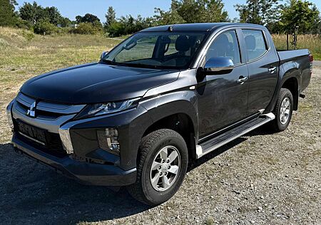 Mitsubishi L200 Basis Doppelkabine 4WD