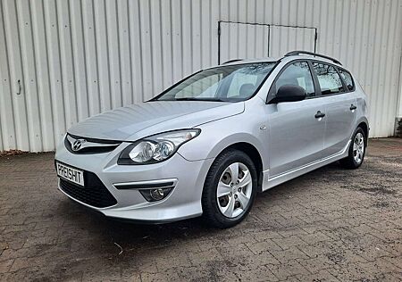 Hyundai i30 Classic --- KLIMA --- ALLWETTERREIFEN ---