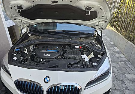 BMW 225 xe Advantage