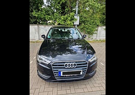 Audi A3 1.6 TDI Sportback Attraction