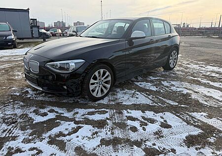 BMW 118 i f20 urbanline Navi/Sitzh/PDC/Xenon/TeilL+++