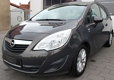 Opel Meriva B ACTIVE (AHK,ALLWETTERREIFEN)