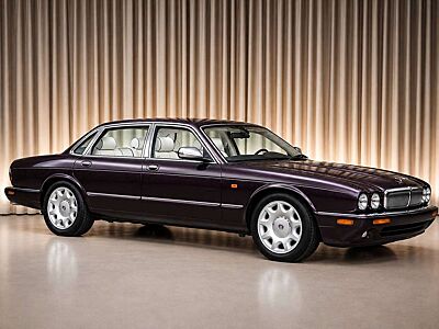 Jaguar XJ8 4.0 Kompressor Daimler V8 Deutsche Erstauslieferung 1. Hand einzigartige Farbkombination Leder ivory dashbord black