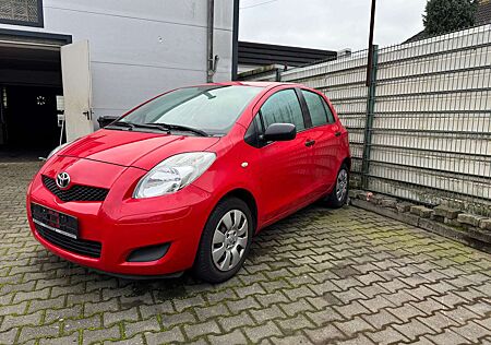 Toyota Yaris 1.0 VVT-i Cool