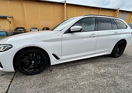 BMW 530d 530 Touring Aut.Sportpkt,AHK,Stzhg