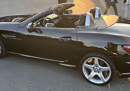 Mercedes-Benz SLK 250 CDI (BlueEFFICIENCY) 7G-TRONIC CarbonLOOK Edition