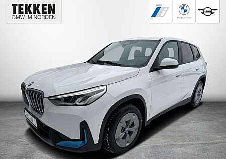 BMW iX1 xDrive 30 Park-Assistent Navi Digitales Cockpit L
