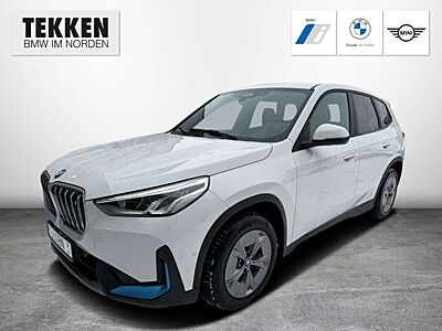 BMW iX1 xDrive 30 Park-Assistent  Navi Digitales Cockpit L