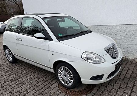 Lancia Ypsilon 1.2 8V Oro Klima Panorama