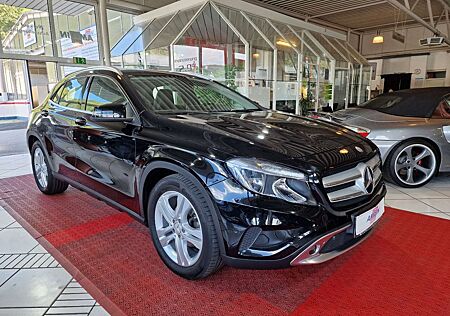 Mercedes-Benz GLA 220 CDI d 4Matic+NAVI+PDC+SHZ+KLIMA+