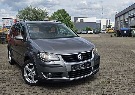 VW Touran Volkswagen CrossTouran