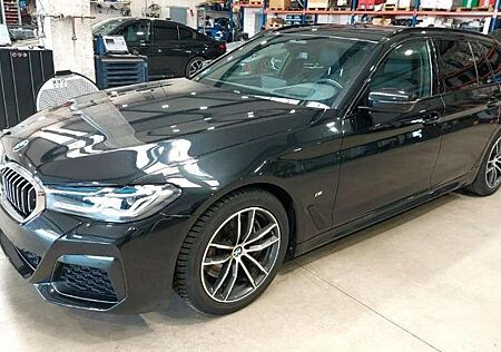 BMW 530 d M Sport *LASER*HuD*AHK*PANO*ACC*360°KAM