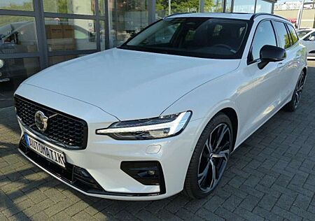 Volvo V60 Plus Dark B4 Aut.EU6d*PANO*AHK*360°CAM*H+K*GOOG
