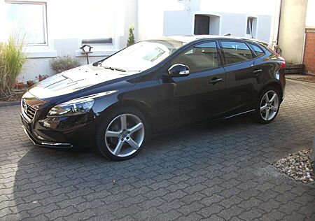 Volvo V40 Diesel D2 You,18" Alu,1.Hand,Xenon