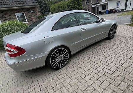 Mercedes-Benz CLK 200 Kompressor (209.342)