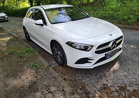Mercedes-Benz A 200 7G-DCT AMG Line Tüv neu,Scheckheft