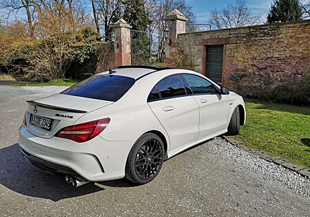 Mercedes-Benz CLA 180 CLA AMG Line