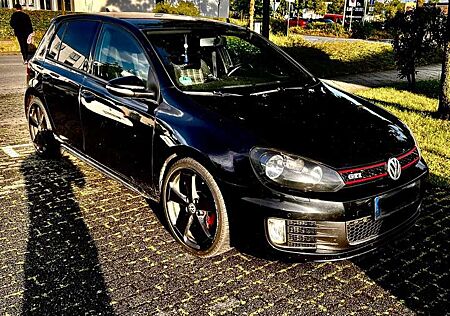 VW Golf GTI Volkswagen 2.0