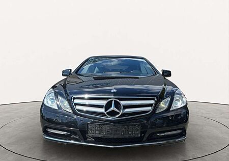 Mercedes-Benz E 200 Bi-Xenon/Leder/Airscarf/PDC/Navi/SHZ