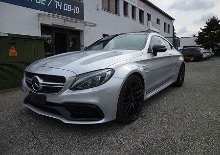 Mercedes-Benz C 63 AMG 98 dB, 600 PS